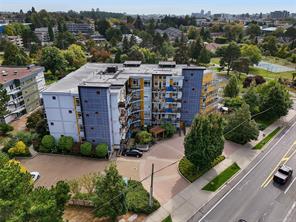 101-935 Cloverdale Ave — listing photo 41 of 51