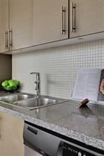 406-399 Tyee Rd — listing photo 27 of 81