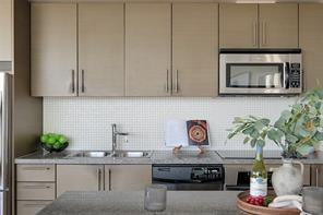406-399 Tyee Rd — listing photo 33 of 81