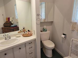 264 Forbes Dr — listing photo 14 of 48