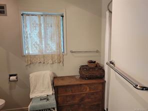 264 Forbes Dr — listing photo 15 of 48