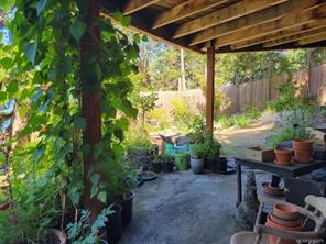 264 Forbes Dr — listing photo 33 of 48