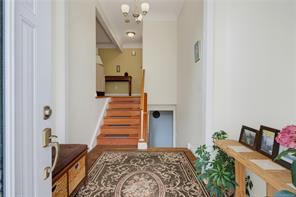 4260 Springridge Cres — listing photo 17 of 36