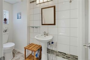 4260 Springridge Cres — listing photo 19 of 36