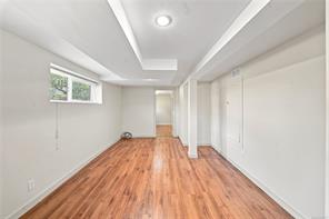 339 Herbert St — listing photo 30 of 54