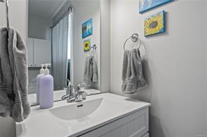492 Park Forest Dr — listing photo 16 of 49