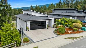 6261 Highwood Dr — listing photo 14 of 87