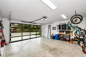 6261 Highwood Dr — listing photo 15 of 87