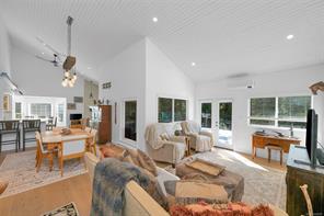 10915 Cedar Lane — listing photo 22 of 81