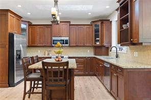 1635 Stone Lake Dr — listing photo 14 of 66