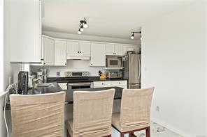 5425 Leslie Cres — listing photo 30 of 63