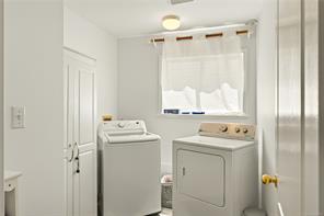 5425 Leslie Cres — listing photo 39 of 63