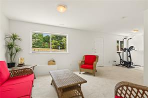 5425 Leslie Cres — listing photo 44 of 63