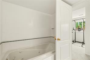 5425 Leslie Cres — listing photo 46 of 63