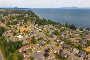 5425 Leslie Cres — listing photo 60 of 63