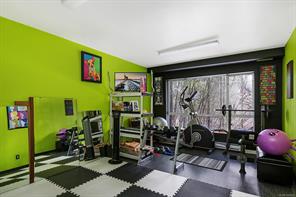 4026 MacAulay Rd — listing photo 17 of 46