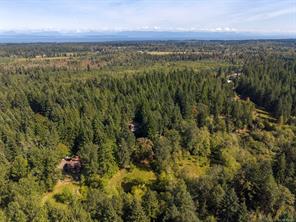 4026 MacAulay Rd — listing photo 21 of 46