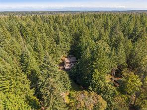 4026 MacAulay Rd — listing photo 23 of 46