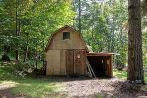 4026 MacAulay Rd — listing photo 33 of 46
