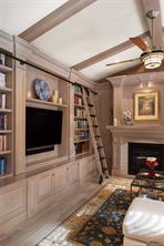 2773 Arbutus Rd — listing photo 24 of 58