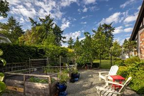 2773 Arbutus Rd — listing photo 55 of 58