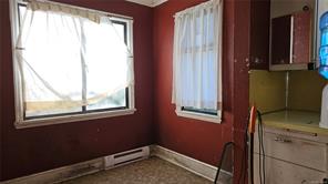 832 Lampson St — listing photo 17 of 20