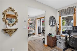 9484 Martin Park Dr — listing photo 17 of 73