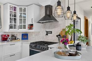 9484 Martin Park Dr — listing photo 22 of 73