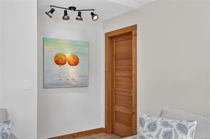 9484 Martin Park Dr — listing photo 36 of 73