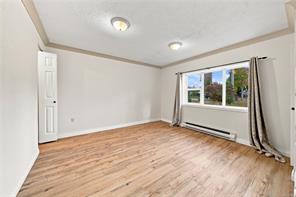 141 Jensen Ave — listing photo 17 of 64