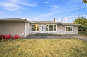 141 Jensen Ave — listing photo 18 of 64