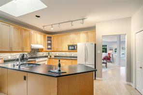 1266 Saturna Dr — listing photo 17 of 63