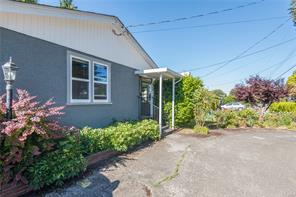 930 Wharncliffe Rd — listing photo 39 of 56