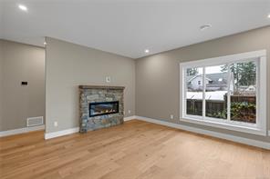 715 Doehle Ave — listing photo 18 of 59