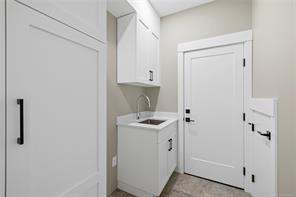 715 Doehle Ave — listing photo 31 of 59