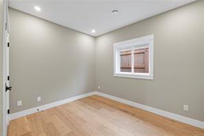 715 Doehle Ave — listing photo 33 of 59