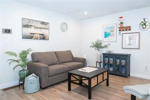 2715 Linden Lane — listing photo 17 of 60