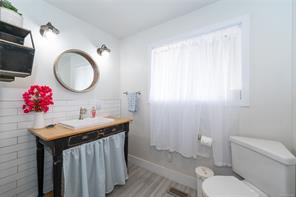 2715 Linden Lane — listing photo 26 of 60