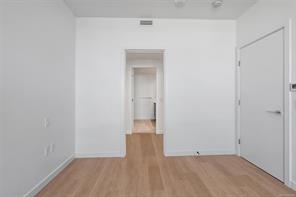 1208-363 Tyee Rd — listing photo 24 of 37