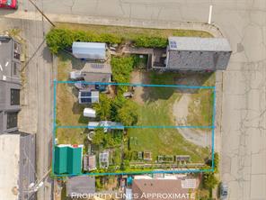 3211 2nd Ave — listing photo 15 of 17