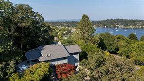 3656 Cadboro Bay Rd, Oak Bay