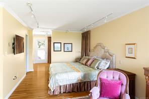 3656 Cadboro Bay Rd — listing photo 27 of 75