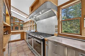 521 Beddis Rd — listing photo 15 of 62