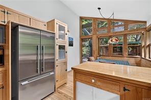 521 Beddis Rd — listing photo 17 of 62