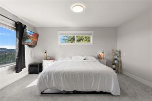 1157 Moonstone Loop — listing photo 15 of 34