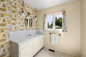 8620 Forest Park Pl — listing photo 27 of 48