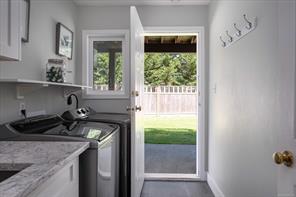 672 Foster Dr — listing photo 34 of 53