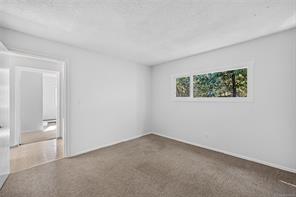 131 Milburn Dr — listing photo 16 of 37