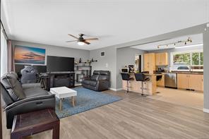 375 Temple St — listing photo 14 of 43