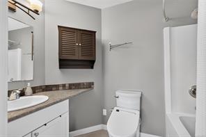 375 Temple St — listing photo 24 of 43